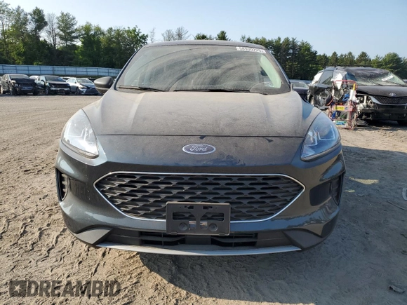 2022 Ford Escape SE z VIN 1FMCU0G64NUB51771, wystawiony jako Copart lot #58930225 z przebiegiem 8 235 mil mil oraz Szkoda całkowita • Salvage title. Historia ofert i sprzedaży dostępna na DreamBid. Obrazek 5.