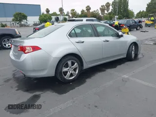 2012 Acura TSX z VIN JH4CU2F47CC011800, wystawiony jako IAAI lot #42587963 z przebiegiem 224 240 mil mil oraz . Historia ofert i sprzedaży dostępna na DreamBid. Obrazek 4.
