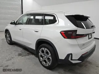2023 BMW X1 xDrive28i with VIN WBX73EF00P5X20800, listed as a Copart auction lot 53166625 with 27,545 mi miles and Clean Title. Bid and sale history available at carsss.com. Image 2.