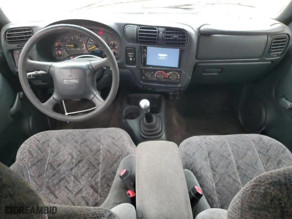 2000 GMC Sonoma SLS w/1SR Pkg with VIN 1GTCS1959Y8302590, listed as a Copart auction lot 49321645 with 177,068 mi miles and Salvage Title. Bid and sale history available at carsss.com. Image 8.