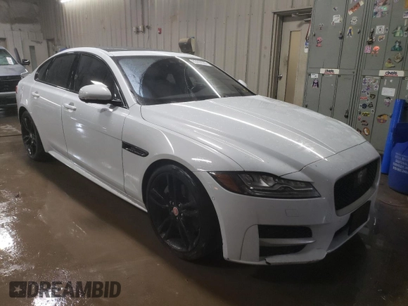 2016 Jaguar XF with VIN SAJBL4BV5GCY00349, listed as a Copart auction lot 83692684 with 71,741 mi miles and Salvage Title. Bid and sale history available at DreamBid. Image 4.