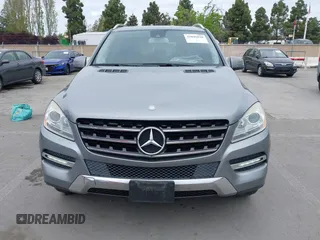 2012 Mercedes-Benz M ML 350 with VIN 4JGDA5HB2CA022335, listed as a IAAI auction lot 42045828 with 162,328 mi miles. Bid and sale history available at carsss.com. Image 12.
