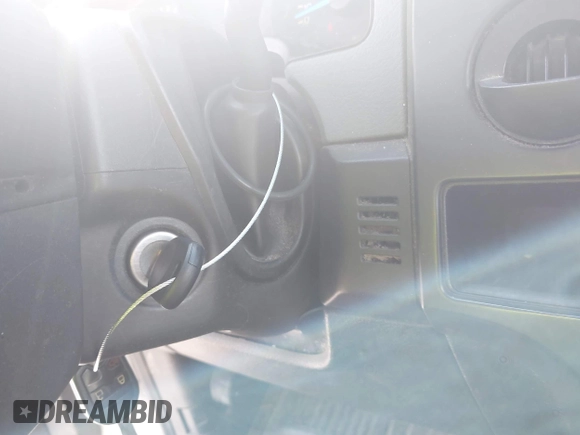2014 Ford F-150 XL с VIN 1FTMF1CM4EKF51645, выставлен на аукционе IAAI как лот 42604754 с пробегом 296 903 миль миль и . История ставок и продаж доступна на DreamBid. Изображение 11.