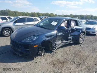 2019 Porsche Macan with VIN WP1AA2A55KLB06516, listed as a IAAI auction lot 40506787 with 14,255 mi miles. Bid and sale history available at carsss.com. Image 18.