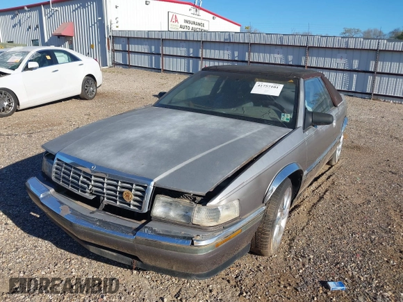 1992 Cadillac Seville z VIN 1G6EL13B2N0612154, wystawiony jako IAAI lot #41757101 z przebiegiem Nie podano mil oraz . Historia ofert i sprzedaży dostępna na DreamBid. Obrazek 6.