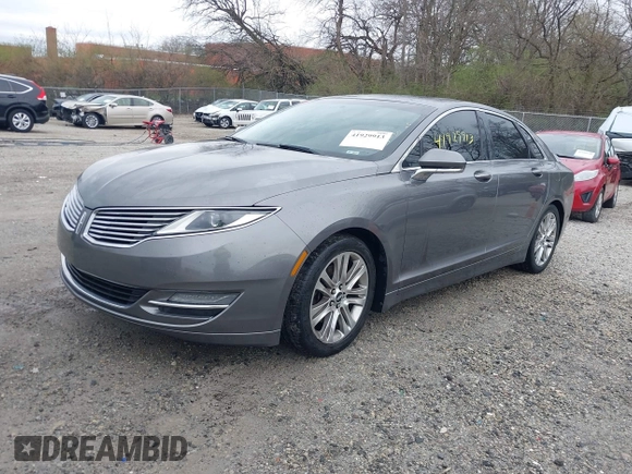 2014 Lincoln MKZ with VIN 3LN6L2GK2ER818577, listed as a IAAI auction lot 41929913 with 185,062 mi miles. Bid and sale history available at carsss.com. Image 2.