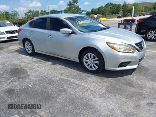 2016 Nissan Altima 2.5 S with VIN 1N4AL3AP1GN320391, listed as a IAAI auction lot 42207672 with 129,754 mi miles. Bid and sale history available at carsss.com. Image 1.