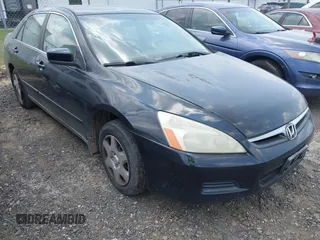 2007 Honda Accord LX with VIN 1HGCM56477A186666, listed as a IAAI auction lot 42616413 with 245,802 mi miles and . Bid and sale history available at DreamBid. Image 1.