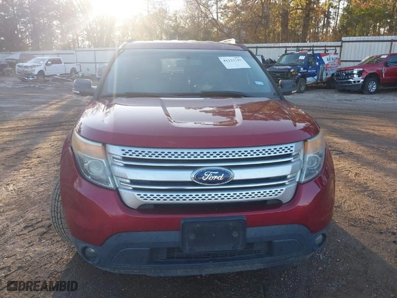2014 Ford Explorer XLT with VIN 1FM5K7D94EGA02748, listed as a IAAI auction lot 41123742 with 246,910 mi miles. Bid and sale history available at carsss.com. Image 12.
