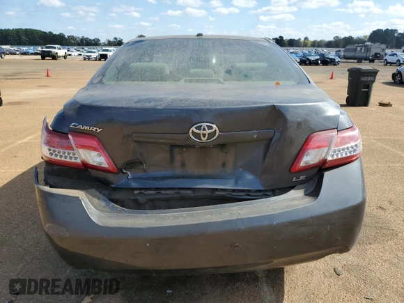 2011 Toyota Camry LE z VIN 4T1BF3EK7BU128665, wystawiony jako Copart lot #78161054 z przebiegiem 219 457 mil mil oraz Szkoda całkowita • Salvage title. Historia ofert i sprzedaży dostępna na DreamBid. Obrazek 6.