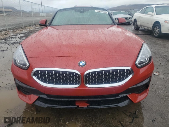 2022 BMW Z4 sDrive30i z VIN WBAHF3C00NWX48523, wystawiony jako Copart lot #40779684 z przebiegiem 17 404 mil mil oraz . Historia ofert i sprzedaży dostępna na DreamBid. Obrazek 5.