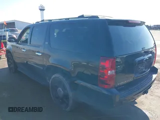2008 Chevrolet Suburban Commercial with VIN 1GNFK16338J235887, listed as a IAAI auction lot 41371263 with 200,049 mi miles. Bid and sale history available at carsss.com. Image 3.