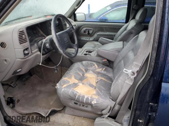 1996 Chevrolet Suburban z VIN 3GNFK16RXTG125871, wystawiony jako Copart lot #86401384 z przebiegiem 220 767 mil mil oraz Czysty tytuł • Clean title. Historia ofert i sprzedaży dostępna na DreamBid. Obrazek 7.
