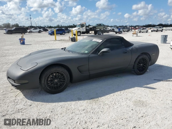 1998 Chevrolet Corvette with VIN 1G1YY32GXW5105933, listed as a Copart auction lot 44556745 with 68,217 mi miles and Salvage Title. Bid and sale history available at carsss.com. Image 1.