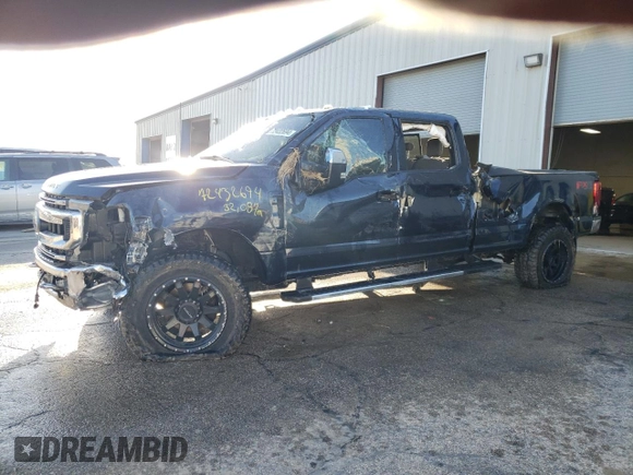 2022 Ford F-350 with VIN 1FT7W3BN2NED53597, listed as a Copart auction lot 72432694 with 32,087 mi miles and Salvage title. Bid and sale history available at DreamBid. Image 1.