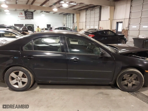 2007 Ford Fusion SE with VIN 3FAHP07Z17R219813, listed as a IAAI auction lot 41344435 with 321,254 mi miles. Bid and sale history available at carsss.com. Image 13.