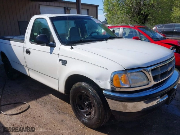 1998 Ford F-150 Standard with VIN 1FTZF176XWNA77055, listed as a IAAI auction lot 41891383 with 207,606 mi miles. Bid and sale history available at carsss.com. Image 1.