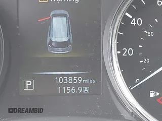 2015 Nissan Rogue SL z VIN 5N1AT2MV7FC849350, wystawiony jako IAAI lot #42429345 z przebiegiem 103 859 mil mil oraz . Historia ofert i sprzedaży dostępna na DreamBid. Obrazek 16.