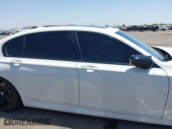 2016 BMW 7 Series 740i с VIN WBA7E2C50GG504050, выставлен на аукционе IAAI как лот 42498517 с пробегом 79 427 миль миль и . История ставок и продаж доступна на DreamBid. Изображение 13.