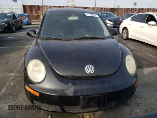 2008 Volkswagen New Beetle Coupe S with VIN 3VWRG31C28M525516, listed as a Copart auction lot 86755264 with 154,798 mi miles and Clean Title. Bid and sale history available at carsss.com. Image 5.