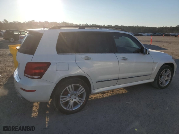 2013 Mercedes-Benz GLK-Class GLK 350 with VIN WDCGG5HB7DG014935, listed as a Copart auction lot 88257825 with 242,618 mi miles and Salvage Title. Bid and sale history available at carsss.com. Image 3.