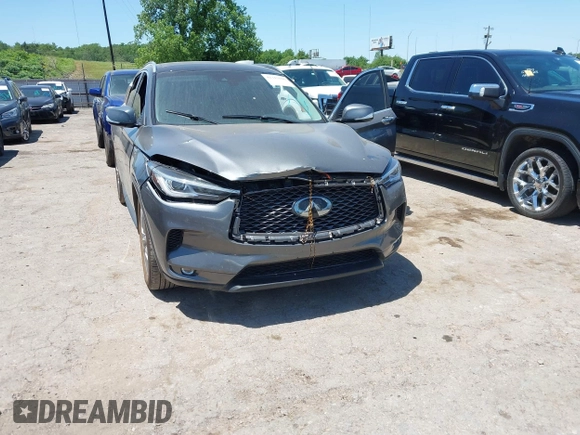 2019 Infiniti QX50 Essential с VIN 3PCAJ5M1XKF134746, выставлен на аукционе IAAI как лот 42315000 с пробегом 120 984 миль миль и . История ставок и продаж доступна на DreamBid. Изображение 6.