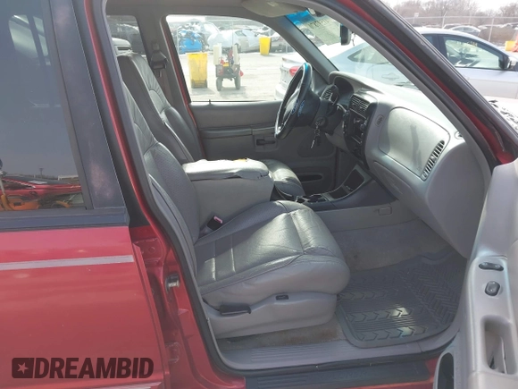 1998 Ford Explorer XL z VIN 1FMZU34E2WZB30557, wystawiony jako IAAI lot #41597870 z przebiegiem 164 778 mil mil oraz . Historia ofert i sprzedaży dostępna na DreamBid. Obrazek 5.