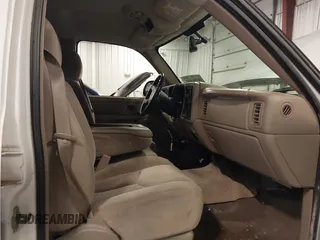 2006 Chevrolet Silverado 1500HD LT1 with VIN 1GCGK13U76F242626, listed as a IAAI auction lot 40786885 with 171,077 mi miles and . Bid and sale history available at DreamBid. Image 5.