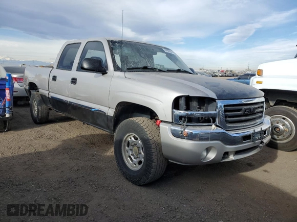 2005 GMC Sierra 1500HD SLT z VIN 1GTGK13U45F891332, wystawiony jako Copart lot #84940244 z przebiegiem 210 469 mil mil oraz Szkody całkowita. Historia ofert i sprzedaży dostępna na DreamBid. Obrazek 4.
