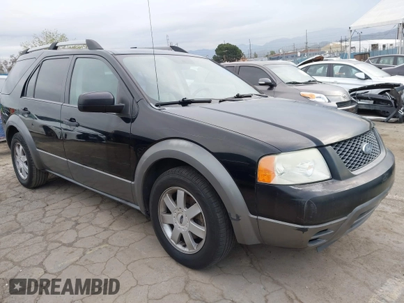 2005 Ford Freestyle SE with VIN 1FMZK01195GA33128, listed as a IAAI auction lot 41767224 with 199,751 mi miles. Bid and sale history available at carsss.com. Image 1.