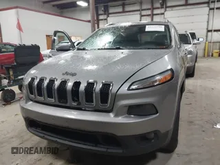 2015 Jeep Cherokee Latitude z VIN 1C4PJMCS5FW546508, wystawiony jako IAAI lot #41222910 z przebiegiem Nie podano mil oraz . Historia ofert i sprzedaży dostępna na DreamBid. Obrazek 11.
