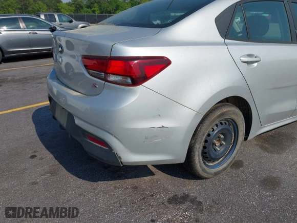 2018 Kia Rio LX with VIN 3KPA24AB9JE050409, listed as a IAAI auction lot 41982322 with 188,824 mi miles. Bid and sale history available at carsss.com. Image 18.