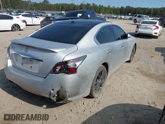 2014 Nissan Maxima S z VIN 1N4AA5AP6EC910967, wystawiony jako IAAI lot #42124722 z przebiegiem 111 986 mil mil oraz . Historia ofert i sprzedaży dostępna na DreamBid. Obrazek 4.