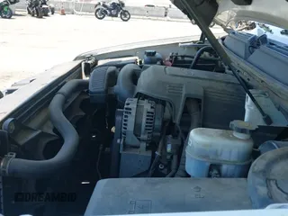 2014 Chevrolet Tahoe LS with VIN 1GNSCAE02ER136655, listed as a IAAI auction lot 42965933 with 279,784 mi miles and . Bid and sale history available at DreamBid. Image 19.