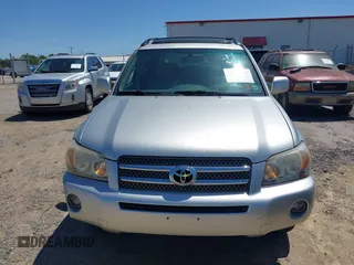 2006 Toyota Highlander Hybrid with VIN JTEDW21A060015086, listed as a IAAI auction lot 42138780 with 228,472 mi miles. Bid and sale history available at carsss.com. Image 15.