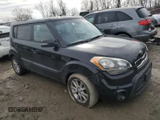 2013 Kia Soul ! with VIN KNDJT2A64D7534190, listed as a Copart auction lot 44303725 with 82,856 mi miles and Salvage Title. Bid and sale history available at carsss.com. Image 4.