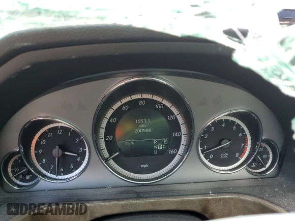 2011 Mercedes-Benz E 350 Luxury with VIN WDDHF8HB7BA348077, listed as a Copart auction lot 57337675 with 200,580 mi miles and Salvage title. Bid and sale history available at DreamBid. Image 9.
