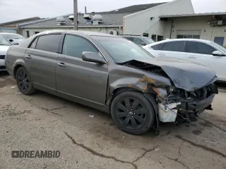 2007 Toyota Avalon XL z VIN 4T1BK36B47U203243, wystawiony jako Copart lot #43217085 z przebiegiem 250 749 mil mil oraz Nie do naprawy • Non repairable. Historia ofert i sprzedaży dostępna na DreamBid. Obrazek 4.
