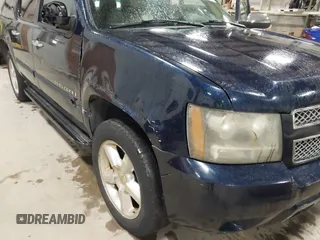 2007 Chevrolet Suburban LT with VIN 3GNFC16057G210492, listed as a IAAI auction lot 41743673 with 258,133 mi miles and . Bid and sale history available at DreamBid. Image 6.