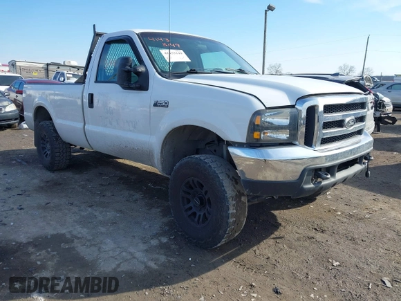 1999 Ford Super Duty F-250 XL with VIN 1FTNF21F3XEC26324, listed as a IAAI auction lot 41433149 with 203,634 mi miles. Bid and sale history available at carsss.com. Image 1.