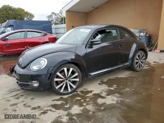 2012 Volkswagen Beetle 2.0T Turbo PZEV with VIN 3VWVA7AT0CM625968, listed as a Copart auction lot 43543005 with 0 mi miles and Salvage Title. Bid and sale history available at carsss.com. Image 1.