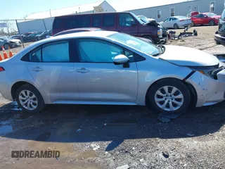 2022 Toyota Corolla LE with VIN 5YFEPMAE7NP275266, listed as a IAAI auction lot 41817242 with 96,399 mi miles. Bid and sale history available at carsss.com. Image 13.