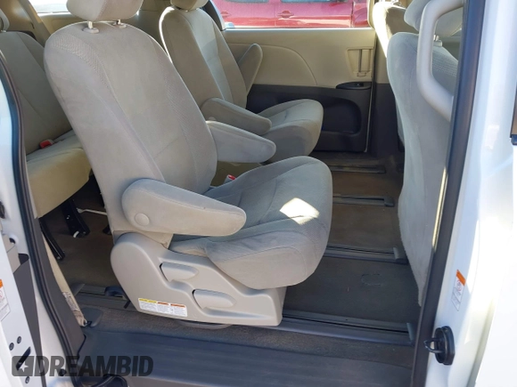 2018 Toyota Sienna L with VIN 5TDZZ3DC4JS956096, listed as a IAAI auction lot 41244790 with 94,072 mi miles and . Bid and sale history available at DreamBid. Image 8.