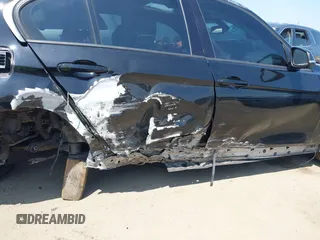 2013 BMW 3 Series 328i с VIN WBA3A5C50DF356589, выставлен на аукционе IAAI как лот 42093871 с пробегом Не указан миль и . История ставок и продаж доступна на DreamBid. Изображение 16.