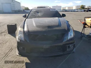 2014 Cadillac CTS-V z VIN 1G6DV5EP6E0108073, wystawiony jako Copart lot #77003684 z przebiegiem Nie podano mil oraz Szkoda całkowita • Salvage title. Historia ofert i sprzedaży dostępna na DreamBid. Obrazek 5.