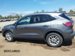 2022 Ford Escape SE Hybrid z VIN 1FMCU9BZ3NUA48539, wystawiony jako IAAI lot #42692826 z przebiegiem 62 778 mil mil oraz . Historia ofert i sprzedaży dostępna na DreamBid. Obrazek 14.