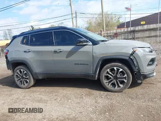 2022 Jeep Compass High Altitude z VIN 3C4NJDCB3NT145518, wystawiony jako IAAI lot #42143357 z przebiegiem 58 276 mil mil oraz . Historia ofert i sprzedaży dostępna na DreamBid. Obrazek 13.