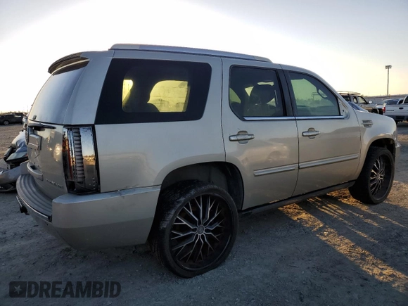 2014 Cadillac Escalade Premium z VIN 1GYS4CEFXER182721, wystawiony jako Copart lot #79874264 z przebiegiem Nie podano mil oraz Czysty tytuł • Clean title. Historia ofert i sprzedaży dostępna na DreamBid. Obrazek 3.