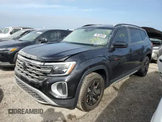 2024 Volkswagen Atlas Peak Edition SEL with VIN 1V2GR2CA6RC580496, listed as a Copart auction lot 76136094 with 4,974 mi miles and Non repairable. Bid and sale history available at DreamBid. Image 1.