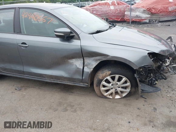 2012 Volkswagen Jetta SE с VIN 3VWDP7AJ3CM412473, выставлен на аукционе IAAI как лот 42440557 с пробегом Не указан миль и . История ставок и продаж доступна на DreamBid. Изображение 17.